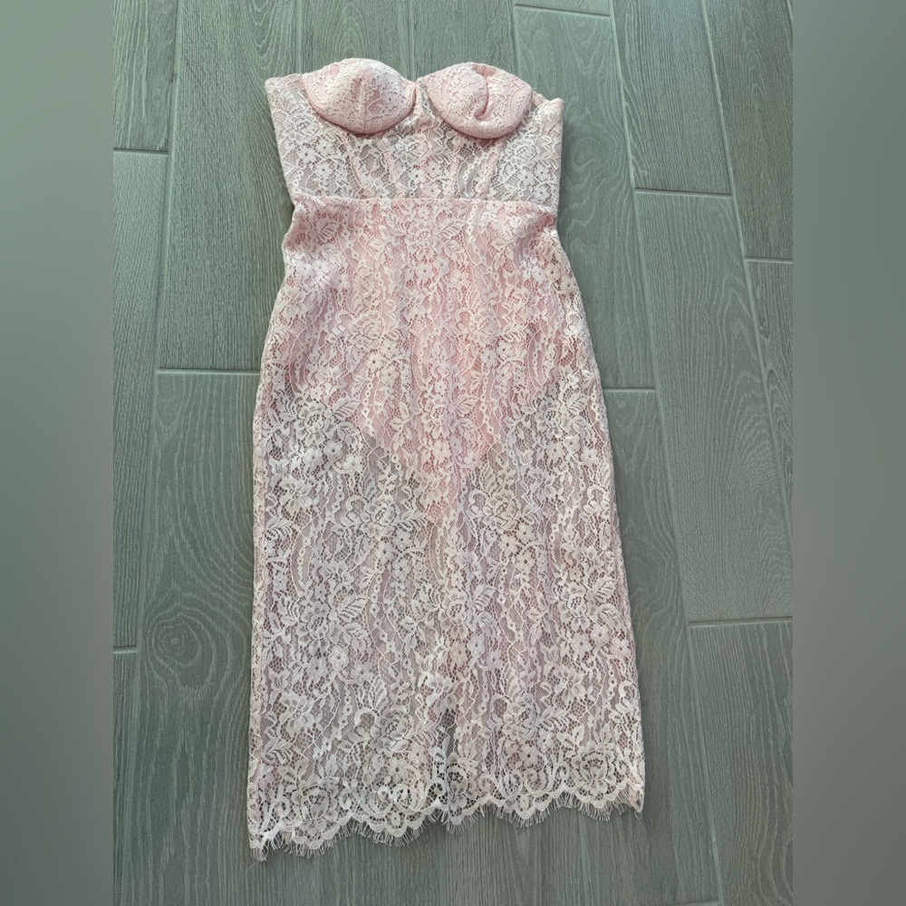 BCBGMAXAZRIA Soft Pink Lace Summer Wedding Guest Dress Size 8 NWT